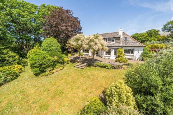 4 bed property, in Poughill, £795,000
