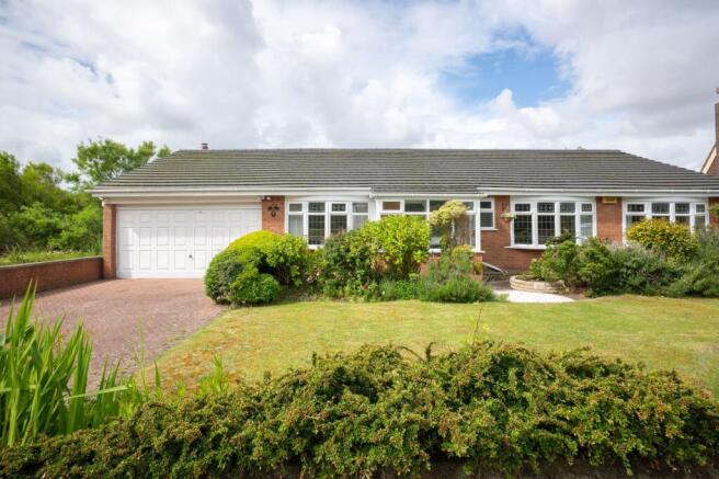 3 bed property, in Hesketh Road, £550,000