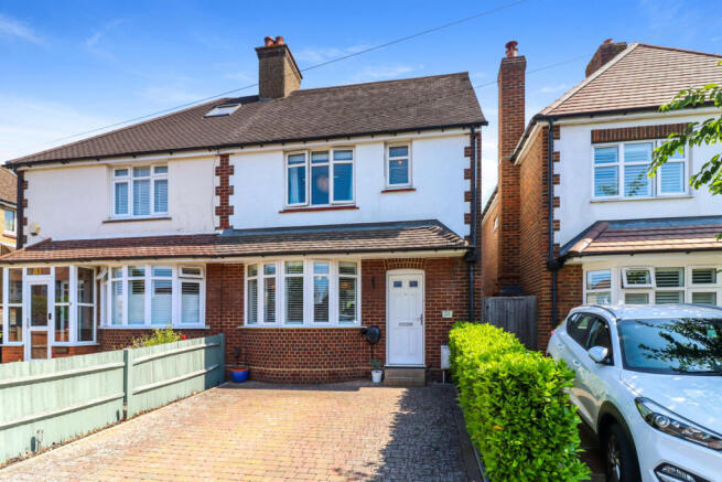 3 bed property, in Risedale Road, £525,000