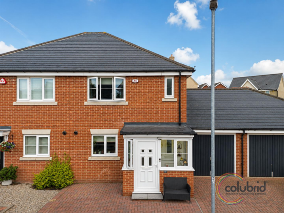 3 bed property, in School Avenue, £425,000