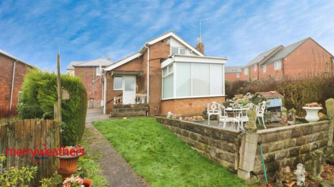 1 bed property, in Lindale Gardens, £120,000