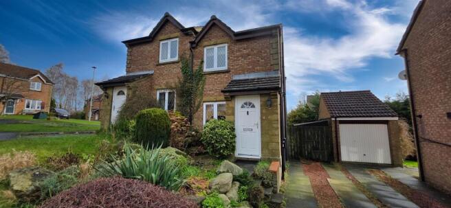 2 bed property, in Ducket Close, £215,000