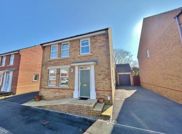 4 bed property, in William Close, £487,500