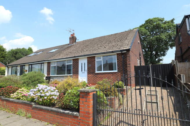2 bed property, in Whitburn Drive, £279,995