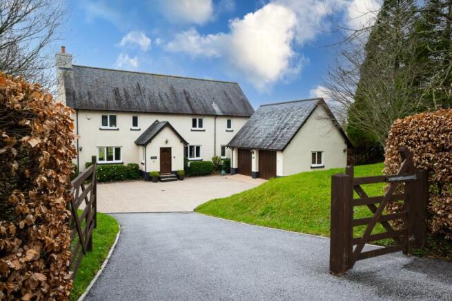 5 bed property, in Hawkmoor Parke, £1,300,000