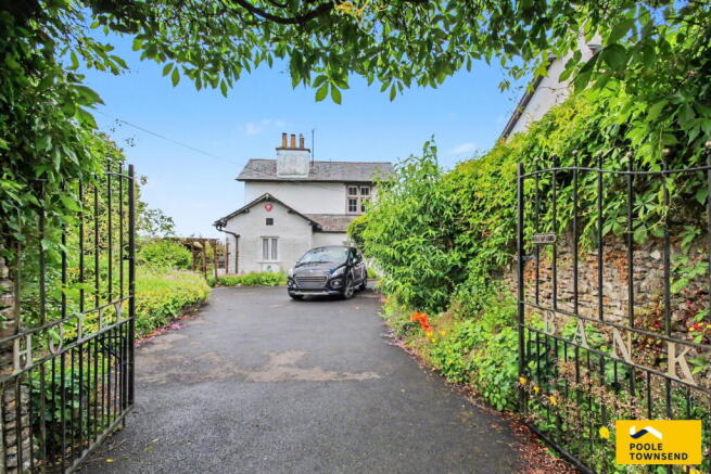 4 bed property, in Hutton Lane, £675,000