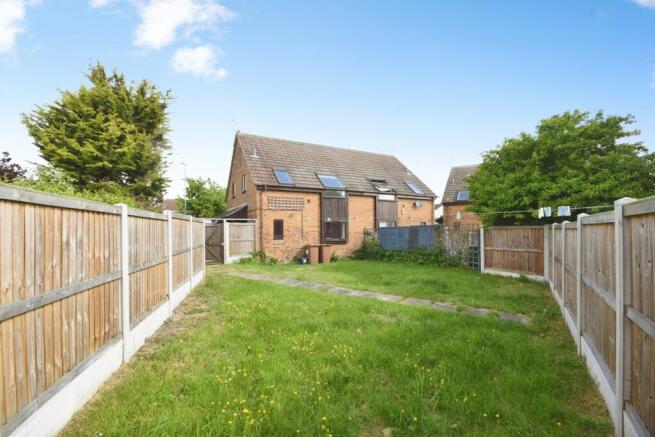 1 bed property, in Rubens Gate, £240,000
