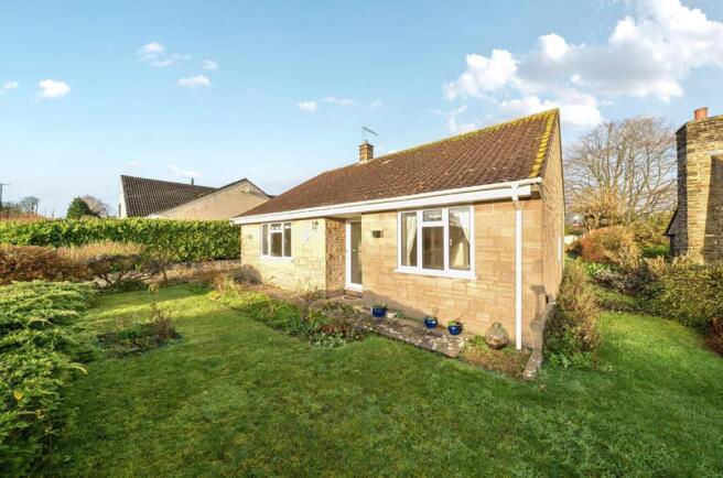 3 bed property, in Behind Hayes Lane, £340,000