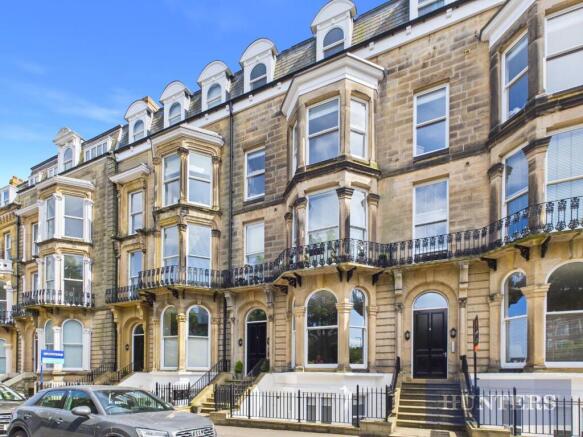 2 bed property, in Esplanade Gardens, £230,000