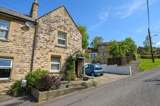 3 bed property, in Tyning Hill, £299,950