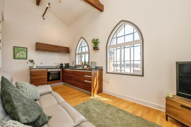 1 bed property, in Allison Street, £98,000