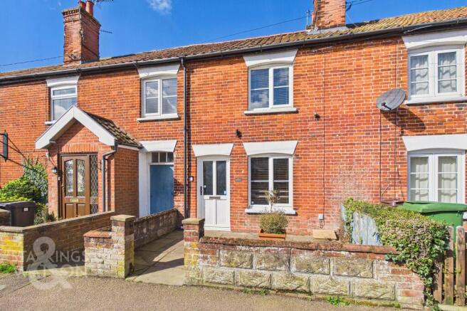3 bed property, in Mission Road, £220,000