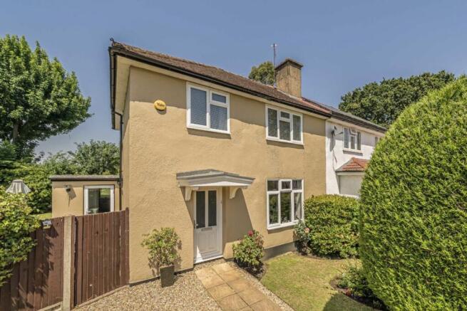 3 bed property, in Roy Grove, £820,000