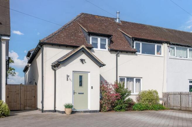 4 bed property, in The Grange, £700,000