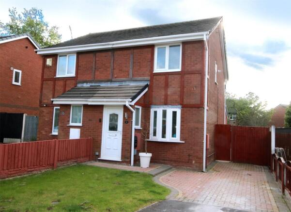 2 bed property, in Ettrick Close, £170,000