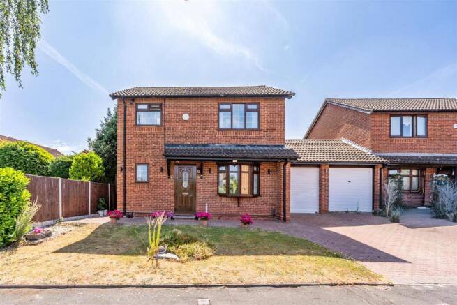 3 bed property, in Lansdale Avenue, £475,000