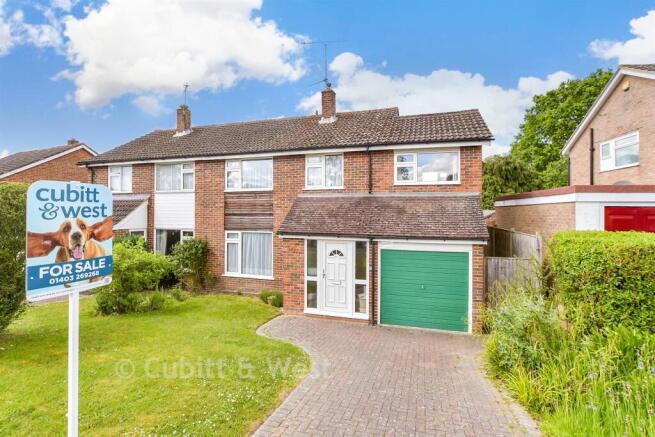 4 bed property, in St. Leonard's Road, £525,000