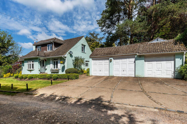 4 bed property, in Parkwood Road, £1,000,000