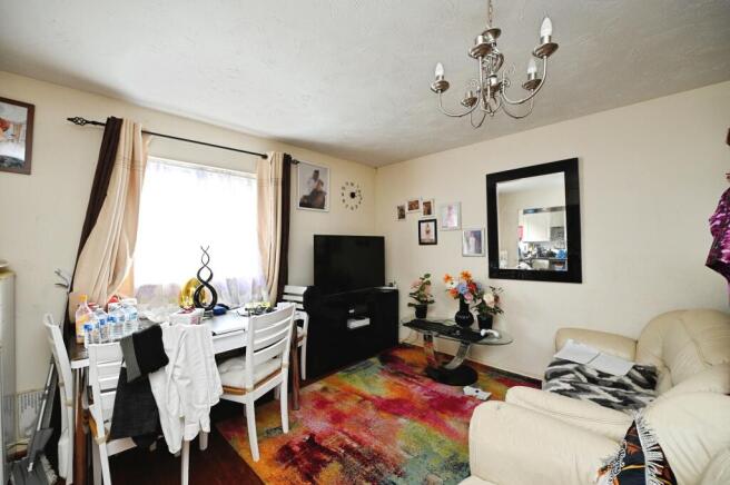 2 bed property, in Stern Close, £220,000