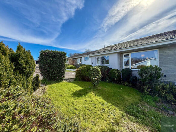 3 bed property, in Trecarne Close, £295,000