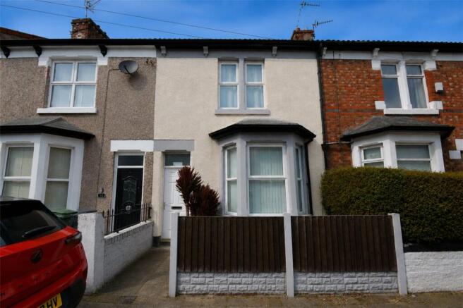 2 bed property, in Mossy Bank Road, £150,000