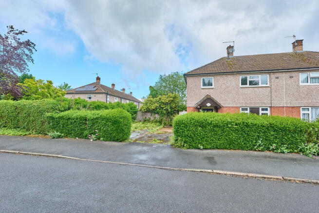 3 bed property, in 36 Hayward Avenue, £70,000