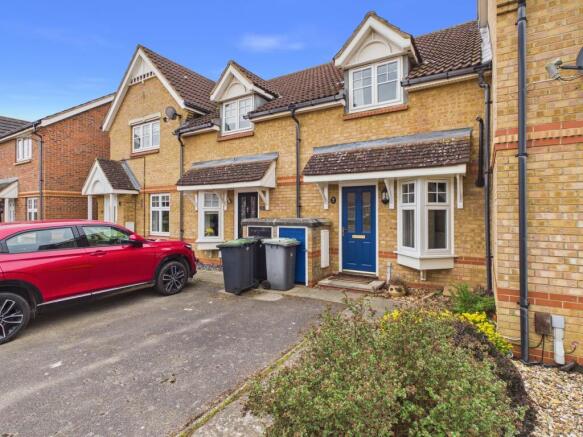 2 bed property, in Tulip Close, £300,000