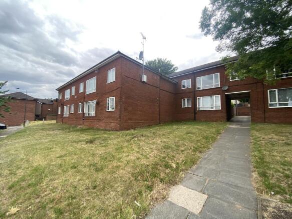 2 bed property, in 4 Queen Street, £40,000
