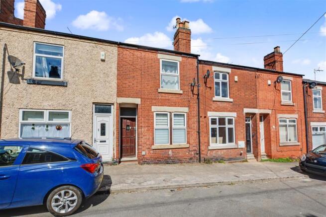 2 bed property, in Edwin Street, £170,000