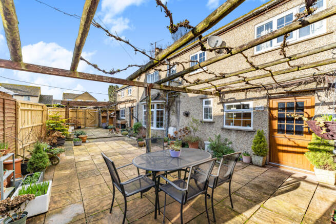 4 bed property, in Eynsham OX29, £750,000