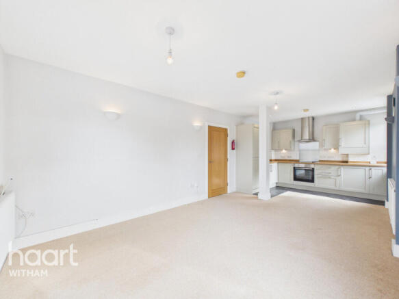 1 bed property, in Newland Street, £120,000