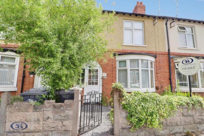 3 bed property, in Minshull New Road, £126,000
