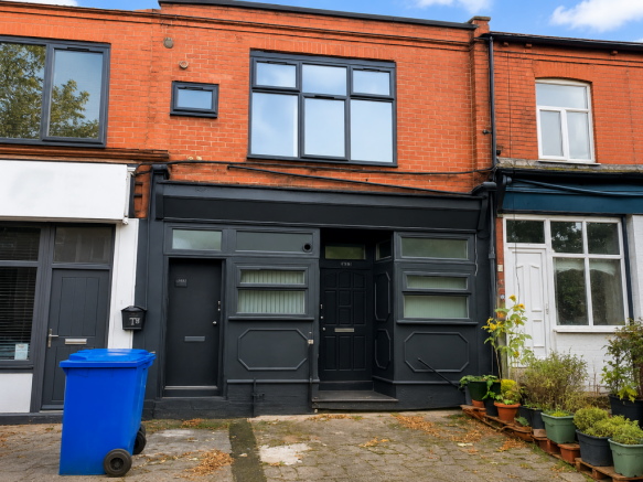6 bed property, in Slade lane, £450,000
