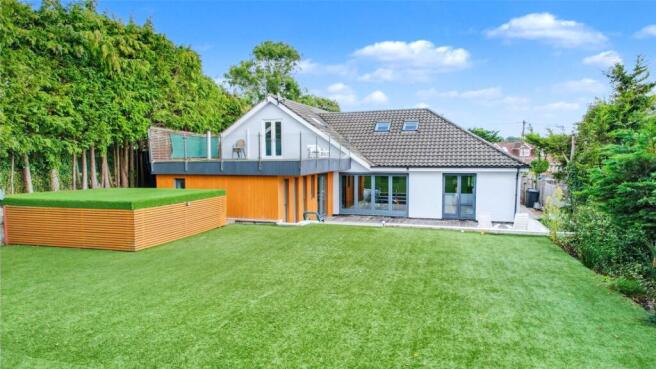5 bed property, in Liphook Road, £980,000