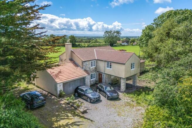 4 bed property, in Eastfield Lane, £750,000