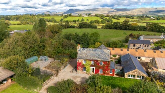 5 bed property, in Little Musgrave, £649,950
