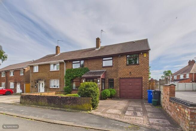4 bed property, in Shakespeare Road, £240,000