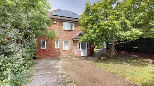 6 bed property, in 9 Orchard Road, £650,000