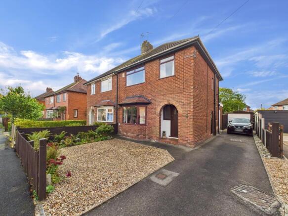 3 bed property, in West Park, £280,000