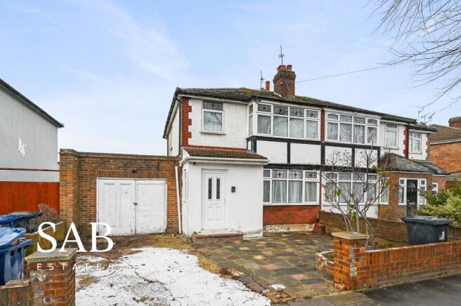4 bed property, in Lee Road, £675,000
