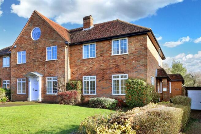 3 bed property, in Windmill Hill, £600,000