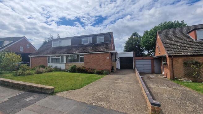 3 bed property, in Elm Drive, £385,000