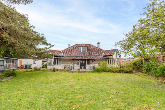 2 bed property, in Waterside Nook, £495,000