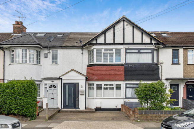 3 bed property, in Dulverton Road, £550,000