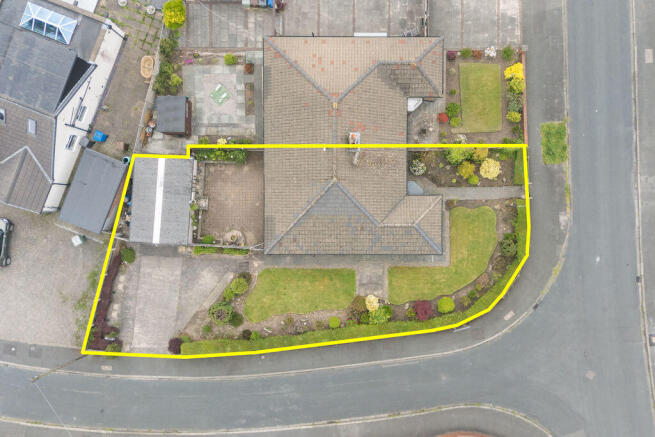 3 bed property, in Richmond Road, £245,000