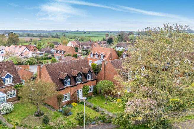 4 bed property, in Louisa Ward Close, £525,000