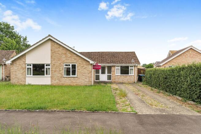 3 bed property, in Woodlands Road, £550,000