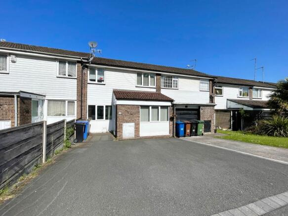 3 bed property, in Vernon Avenue, £255,000