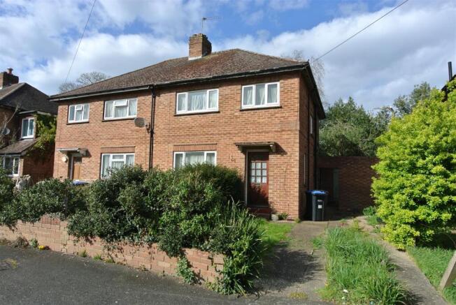 3 bed property, in Laurel Avenue, £435,000