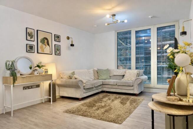 1 bed property, in Leftbank, £165,000